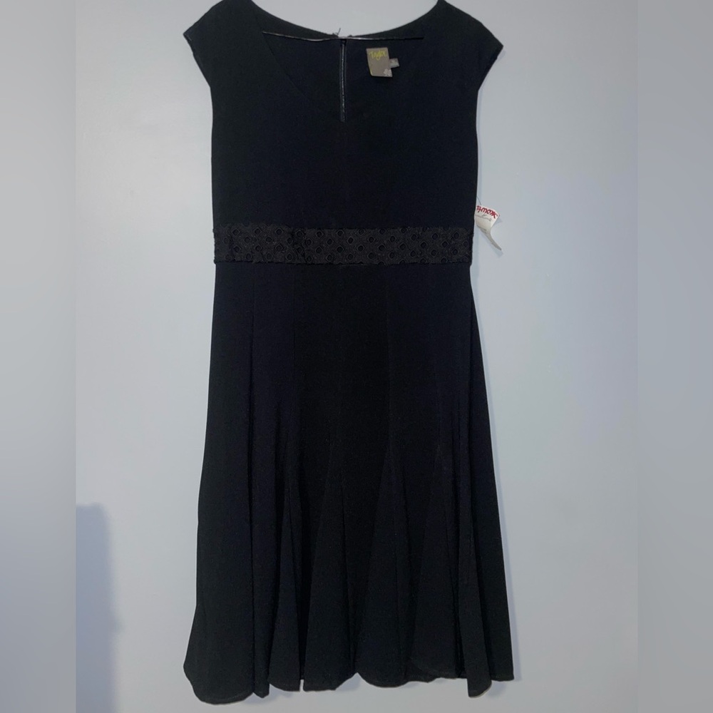 🕋NWT Taylor Elegant Black Dress